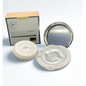 IT Cosmetics Confidence in a Compact Light SPF 50 Discontinued NIB Rare